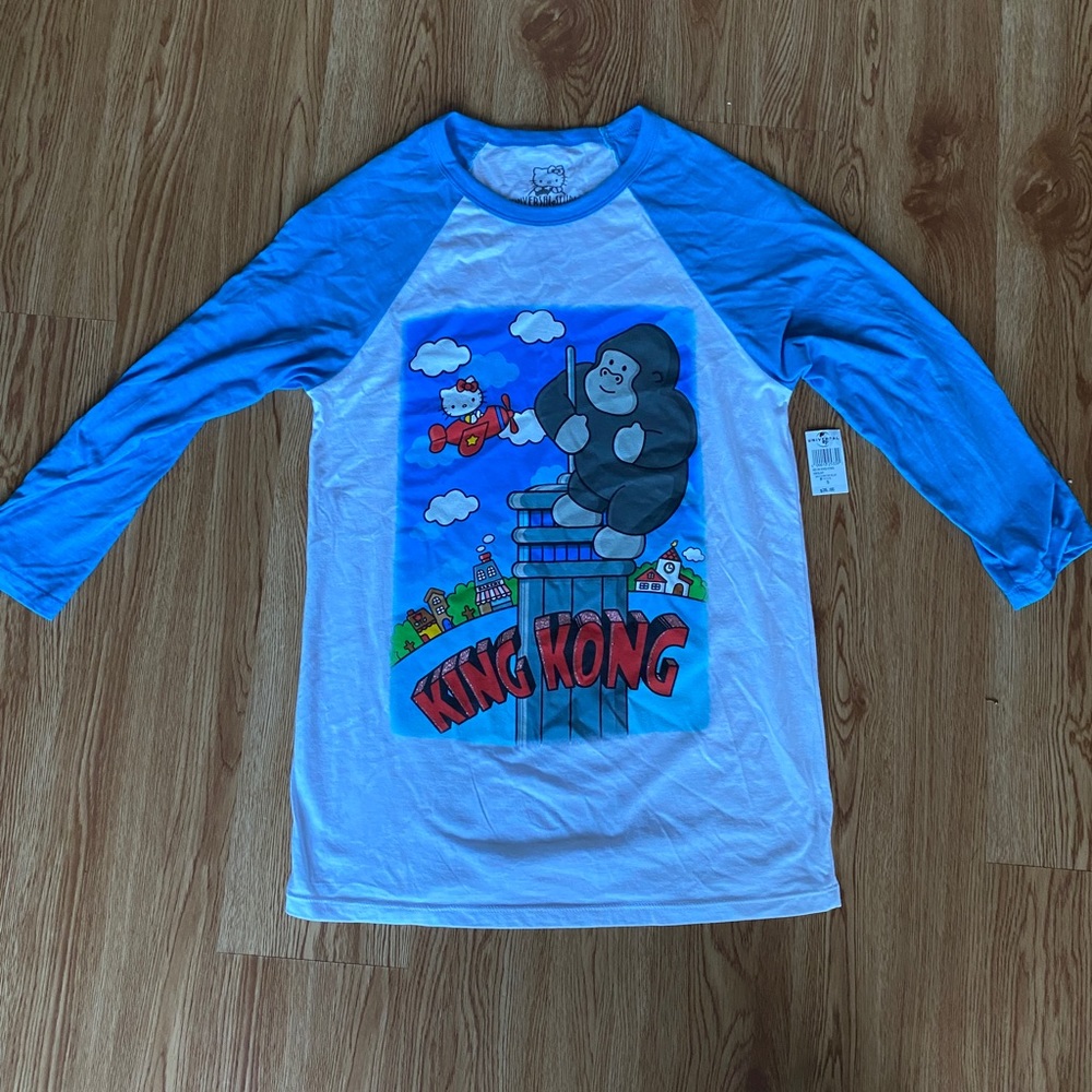 FOR TRADE SMALL Hello Kitty King Kong Universal Studios Raglan Baseball Shirt